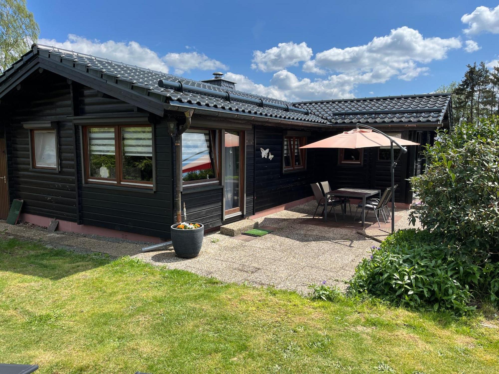 Blockhaus Ferienzauber Villa Bromskirchen Buitenkant foto